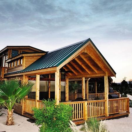 Pirate Cove Resort & Marina 니들즈 외부 사진